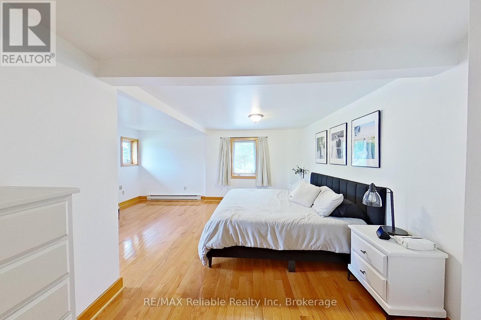 212 James Street, Central Huron, Ontario  N0M 1L0 - Photo 15 - X12367449