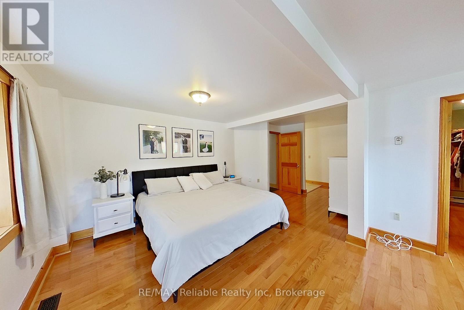 212 James Street, Central Huron, Ontario  N0M 1L0 - Photo 16 - X12367449