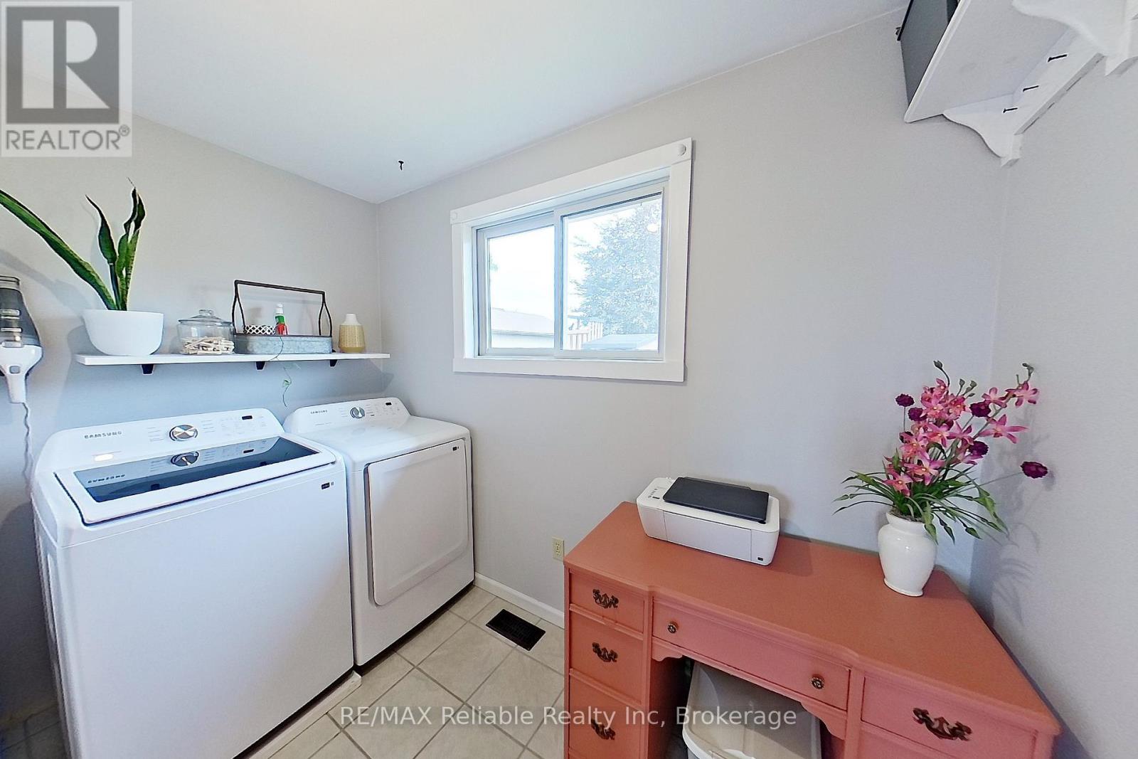 212 James Street, Central Huron, Ontario  N0M 1L0 - Photo 25 - X12367449
