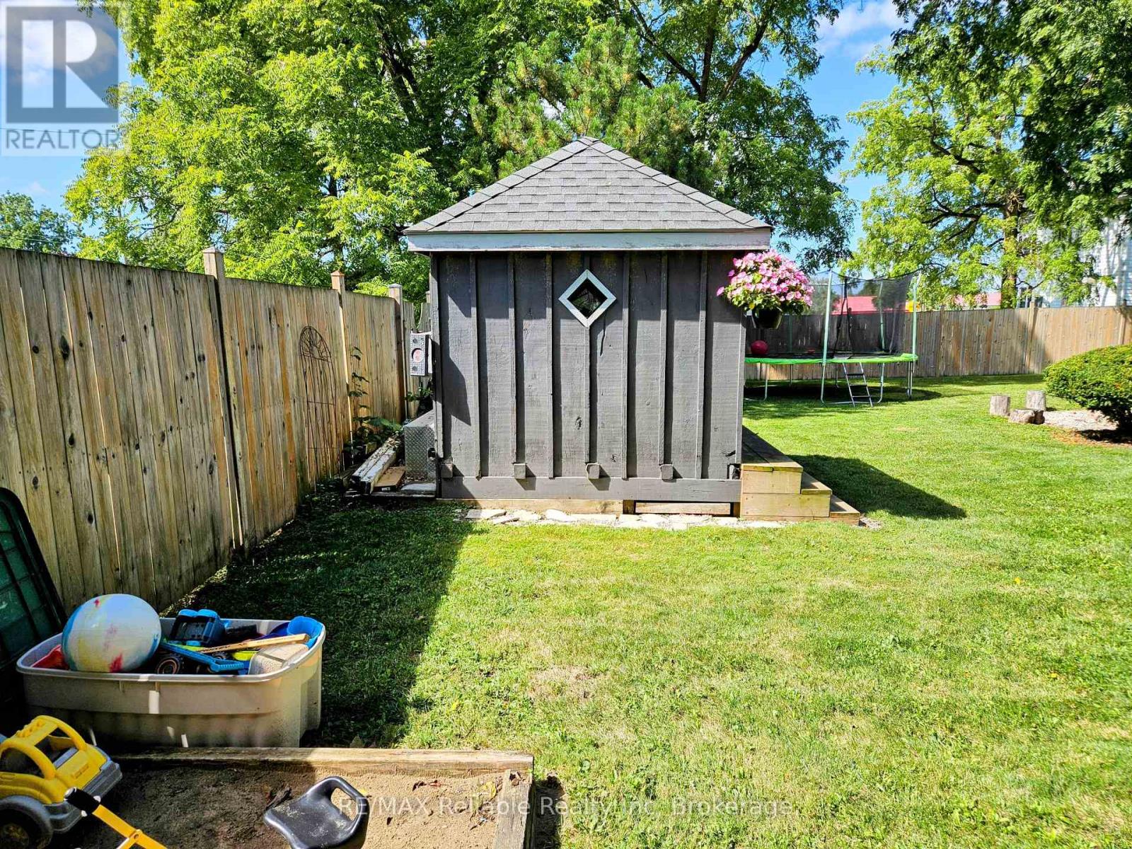 212 James Street, Central Huron, Ontario  N0M 1L0 - Photo 39 - X12367449