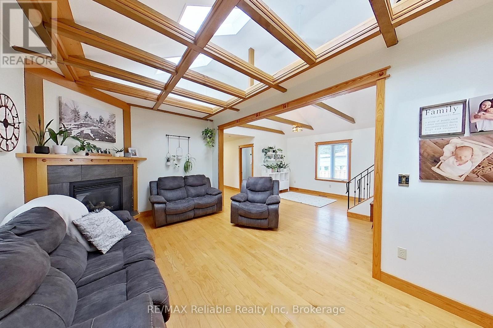 212 James Street, Central Huron, Ontario  N0M 1L0 - Photo 4 - X12367449