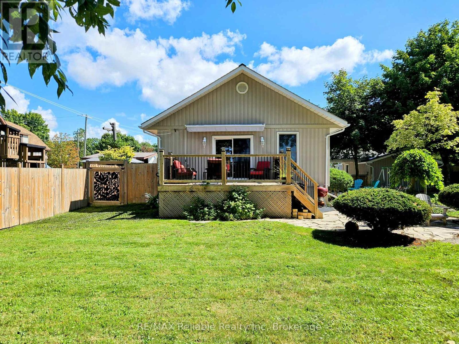 212 James Street, Central Huron, Ontario  N0M 1L0 - Photo 42 - X12367449