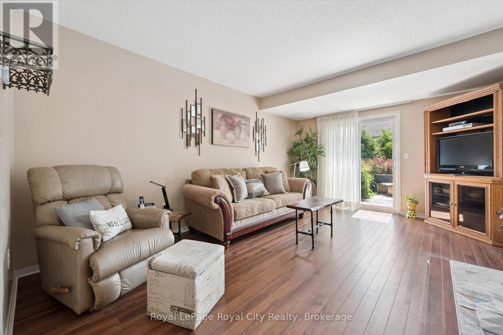 250 Starwood Drive, Guelph, Ontario  N1E 7C1 - Photo 6 - X12367457