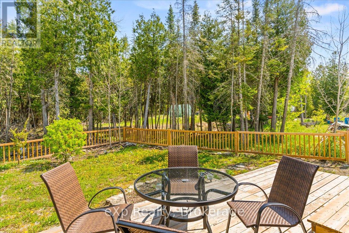 19 Murray Avenue, Northern Bruce Peninsula, Ontario  N0H 1W0 - Photo 36 - X12367732