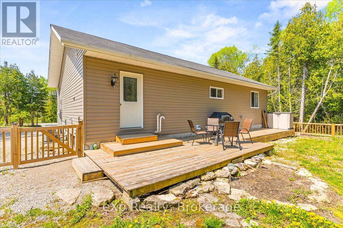 19 Murray Avenue, Northern Bruce Peninsula, Ontario  N0H 1W0 - Photo 37 - X12367732