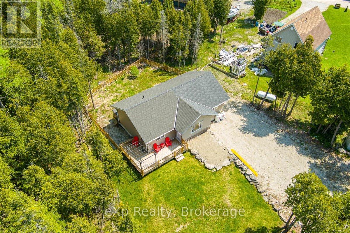 19 Murray Avenue, Northern Bruce Peninsula, Ontario  N0H 1W0 - Photo 42 - X12367732