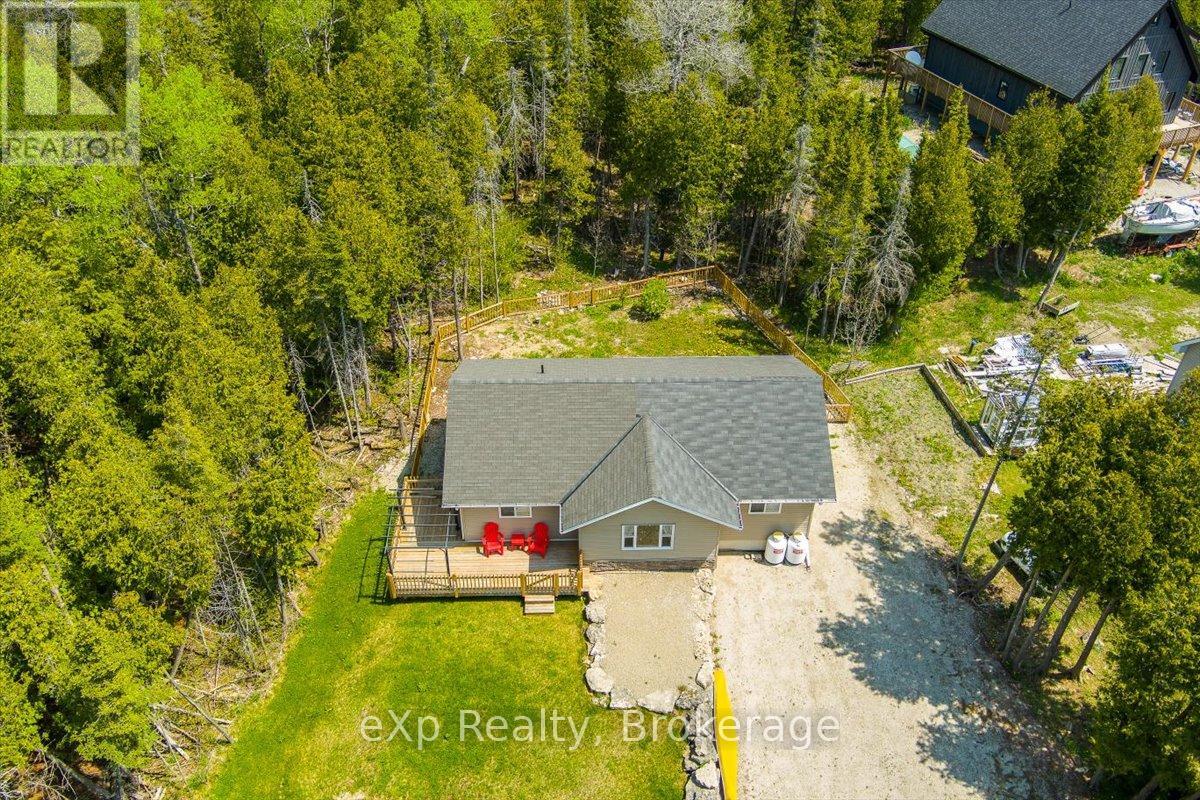19 Murray Avenue, Northern Bruce Peninsula, Ontario  N0H 1W0 - Photo 43 - X12367732