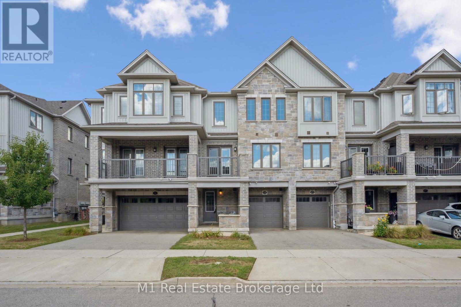 13 MEADOWRIDGE STREET, Kitchener, Ontario