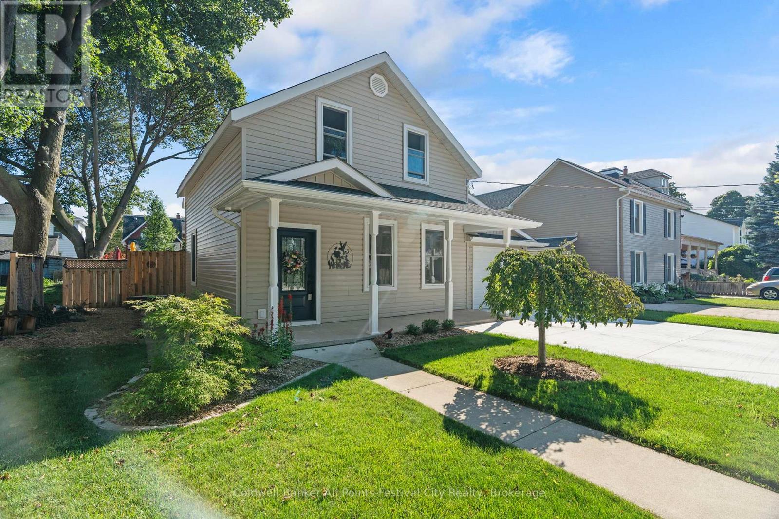 54 Trafalgar Street, Goderich, Ontario  N7A 1T4 - Photo 3 - X12368053