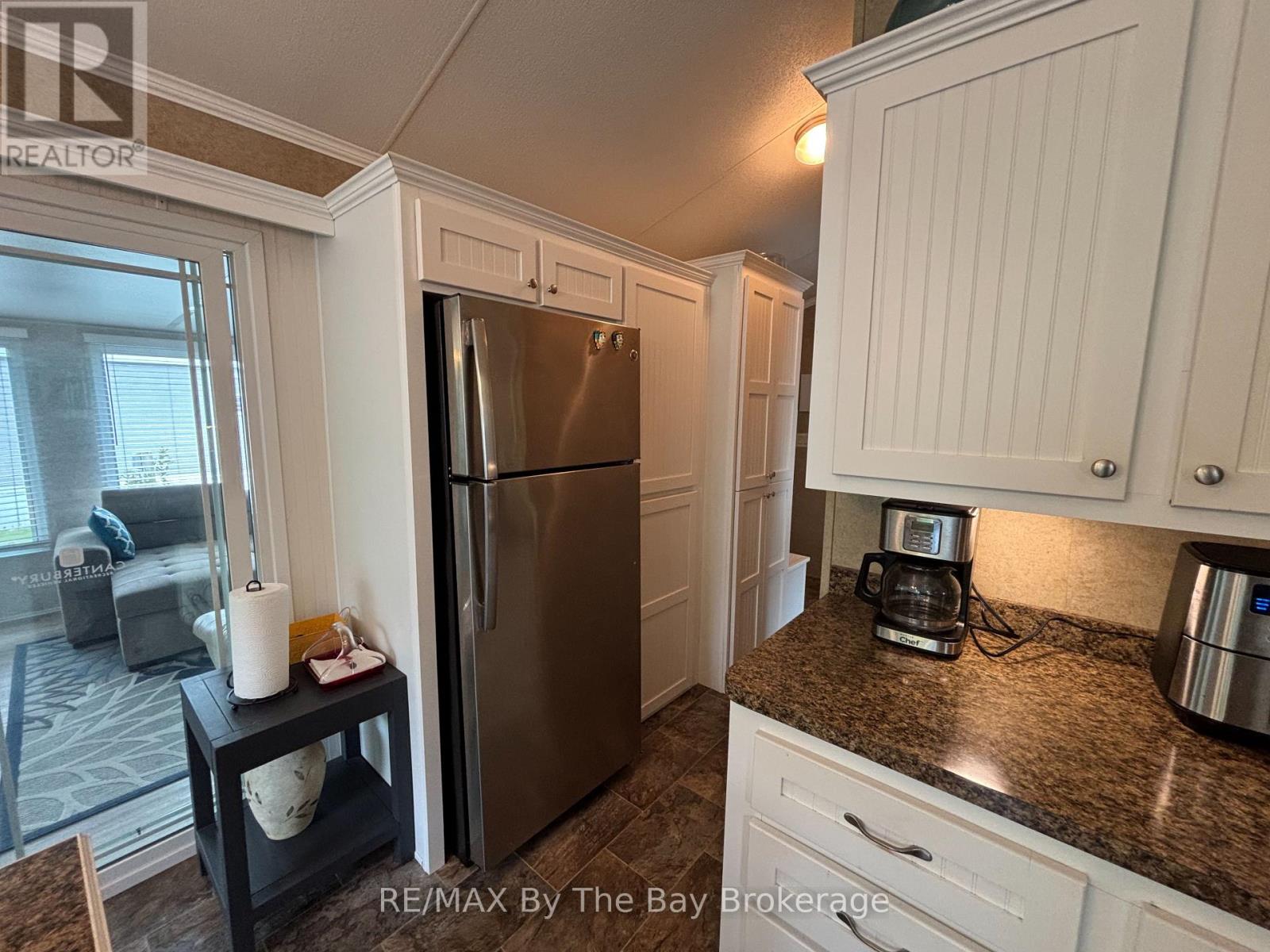 108 Madawaska Trail, Wasaga Beach, Ontario  L9Z 1X7 - Photo 12 - S12368163