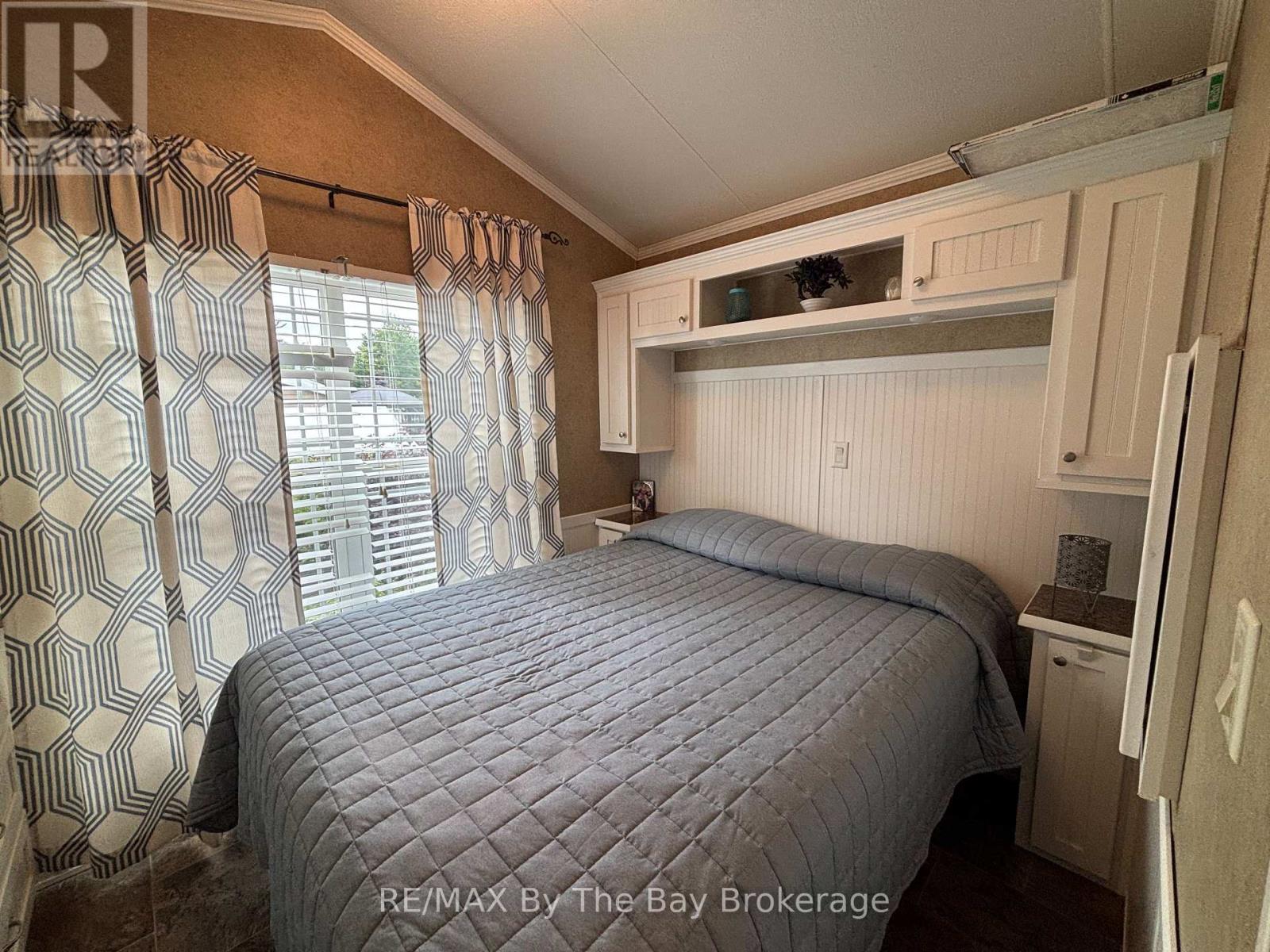 108 Madawaska Trail, Wasaga Beach, Ontario  L9Z 1X7 - Photo 19 - S12368163