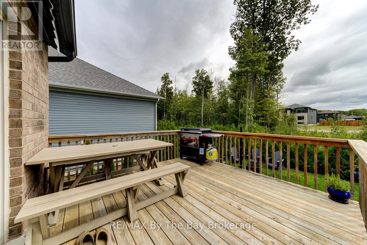 287 Robinson Road, Wasaga Beach, Ontario  L9Z 3A3 - Photo 27 - S12368222