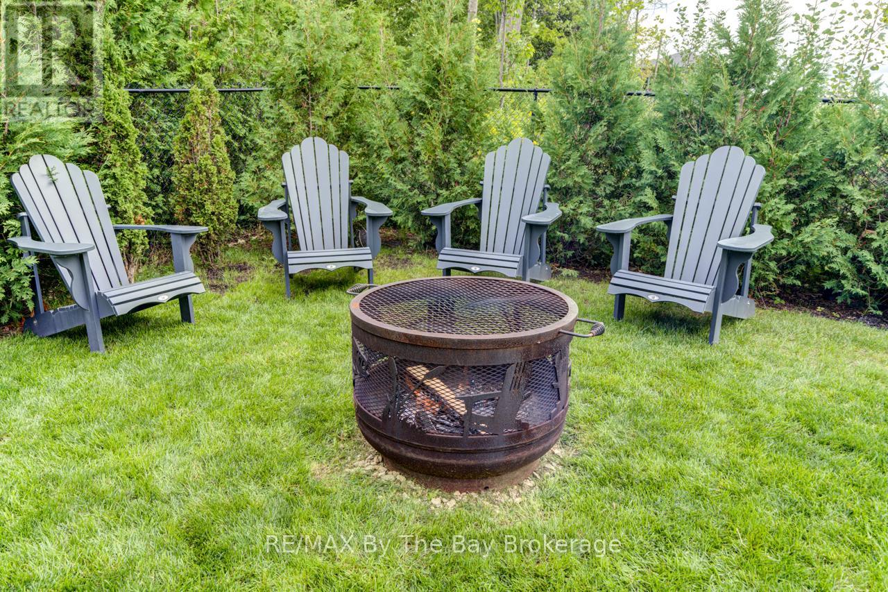 287 Robinson Road, Wasaga Beach, Ontario  L9Z 3A3 - Photo 29 - S12368222