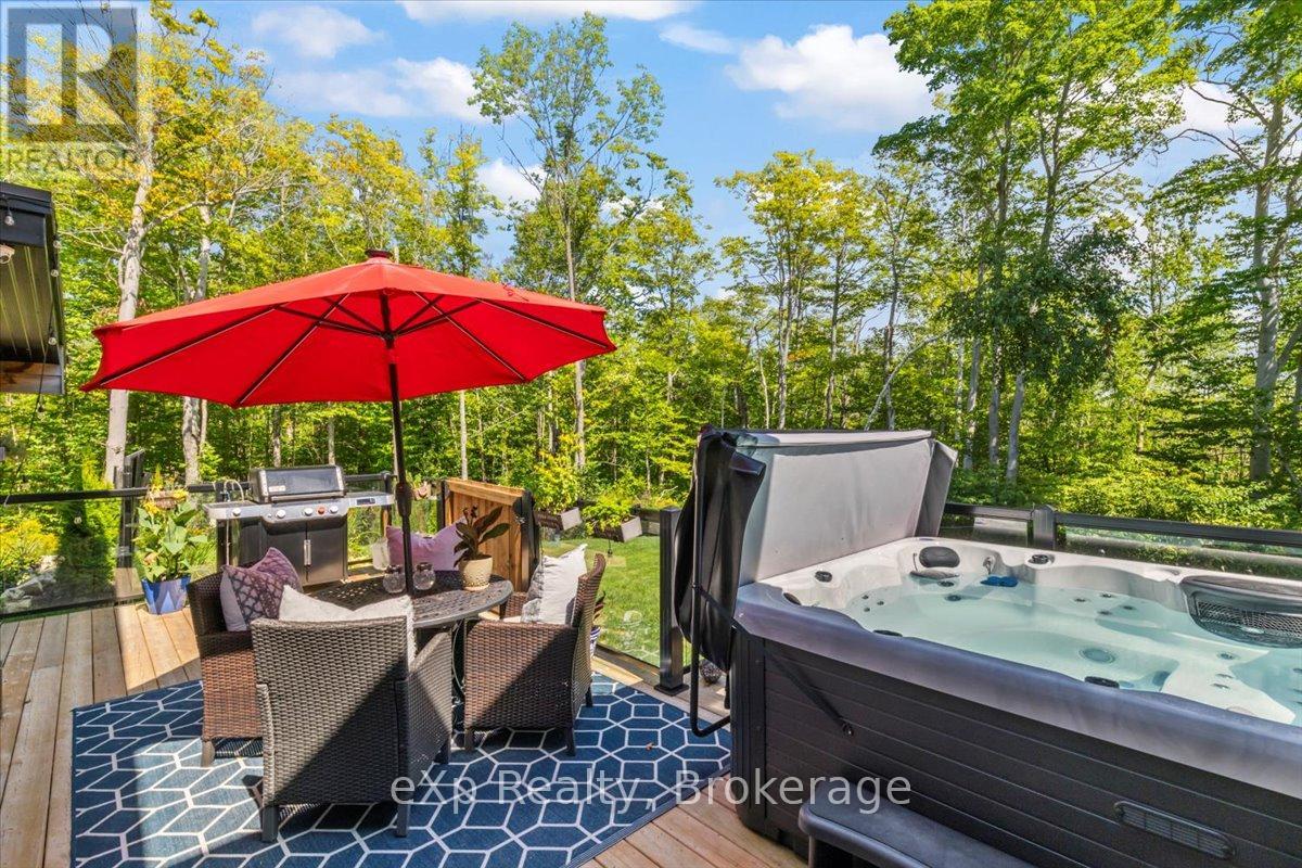 78 Maple Drive, Northern Bruce Peninsula, Ontario  N0H 1Z0 - Photo 39 - X12368201