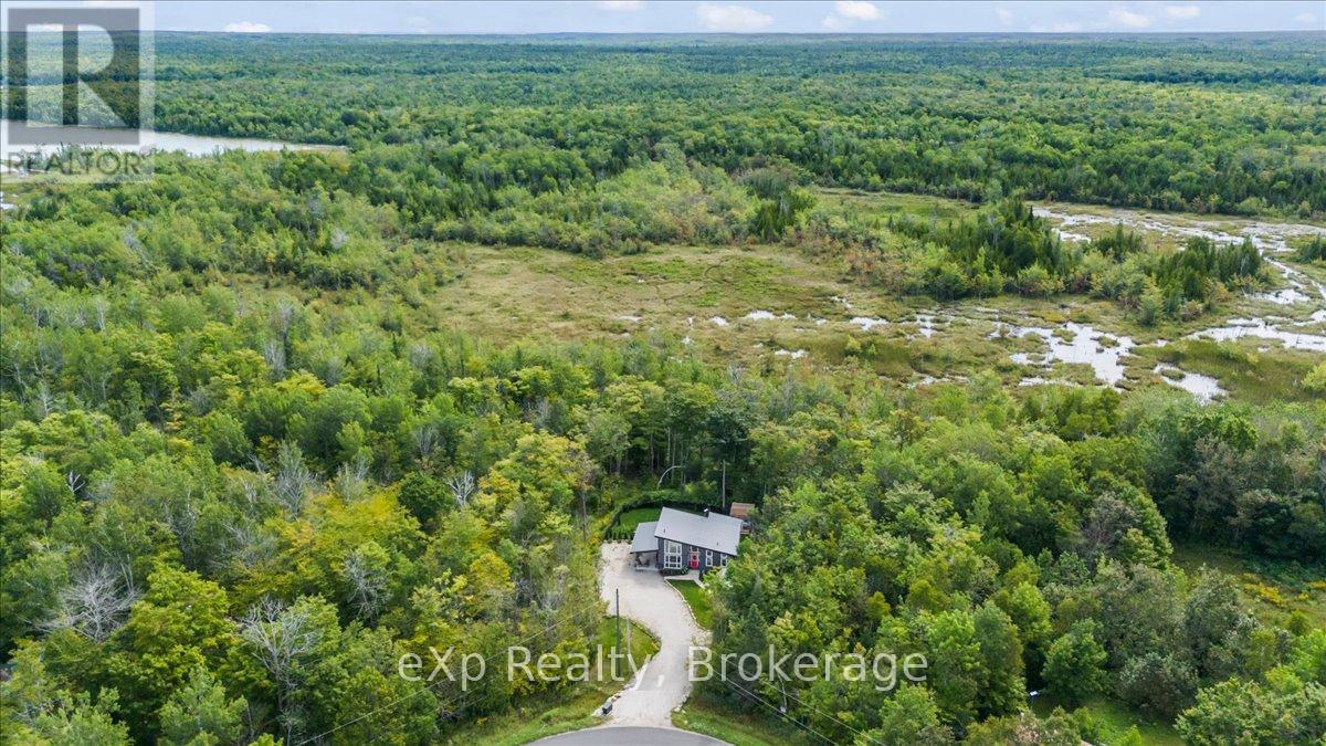 78 Maple Drive, Northern Bruce Peninsula, Ontario  N0H 1Z0 - Photo 44 - X12368201