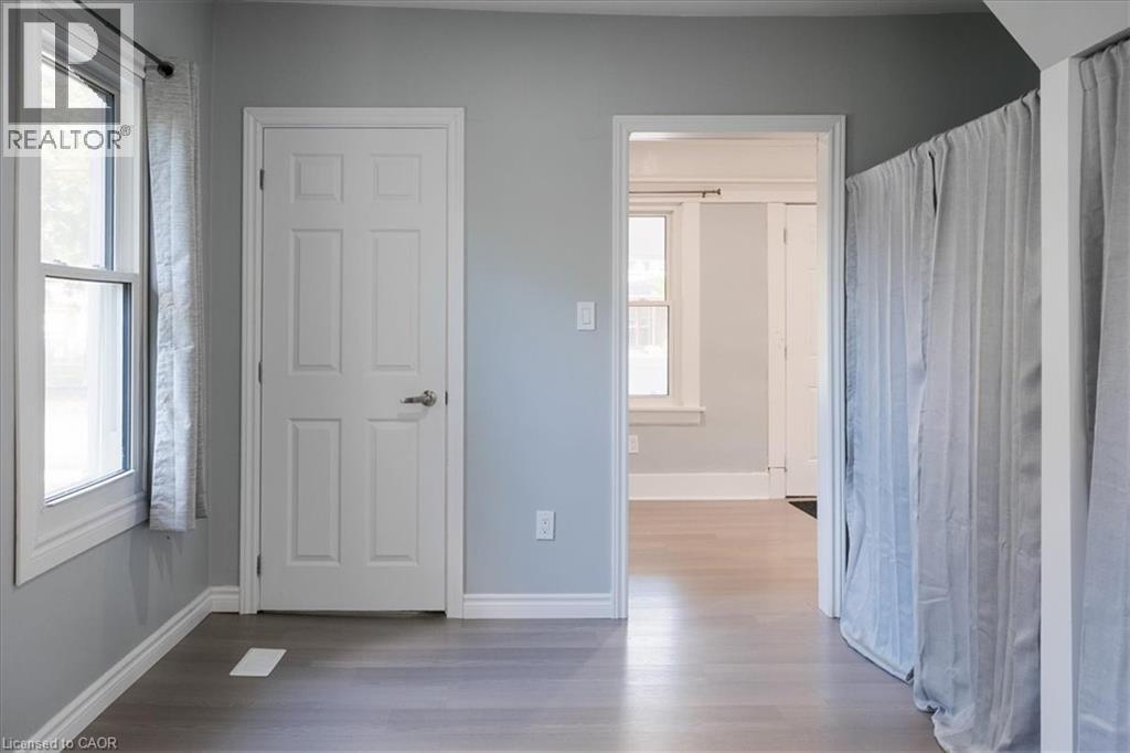 211 Mcnab Street W, Port Dover, Ontario  N0A 1N0 - Photo 13 - 40763812