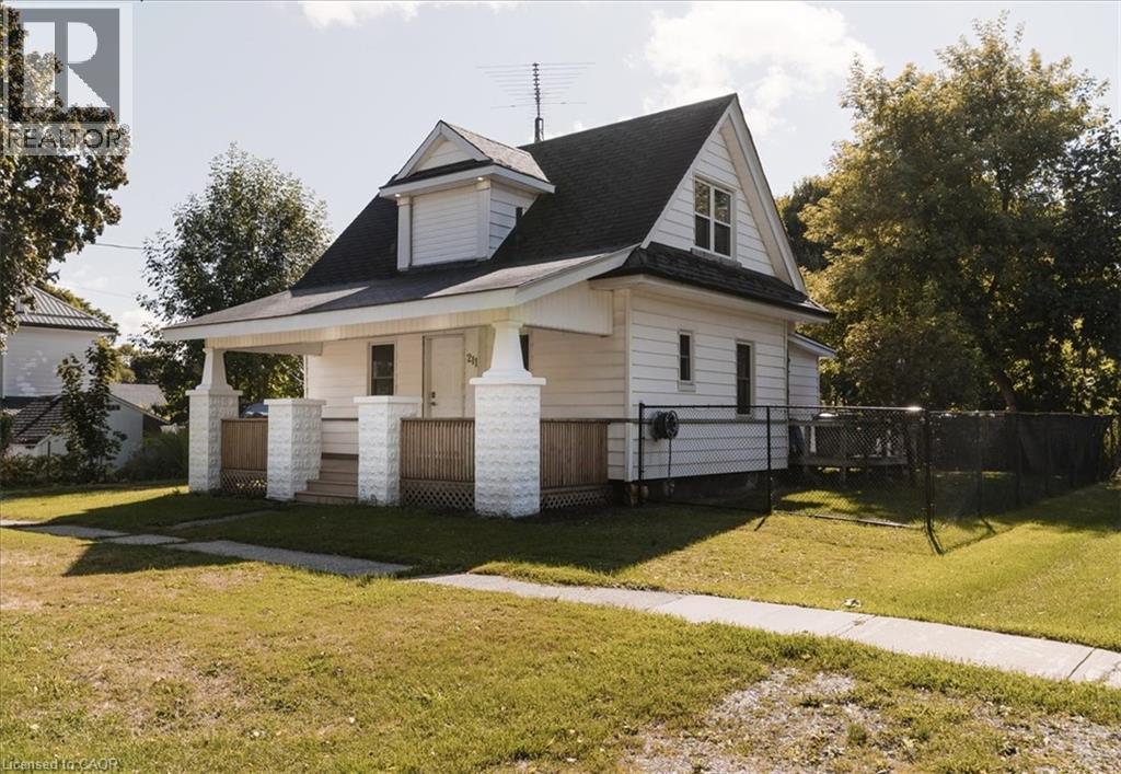 211 Mcnab Street W, Port Dover, Ontario  N0A 1N0 - Photo 3 - 40763812