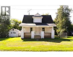 211 MCNAB Street W, Port Dover, Ontario