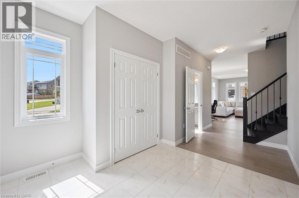 18 Everton Drive, Guelph, Ontario  N1E 0R9 - Photo 4 - 40763622
