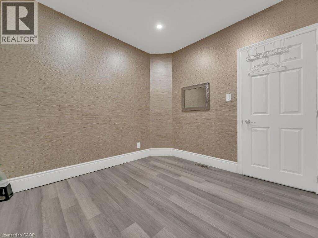 561 Queen Street S, Kitchener, Ontario  N2G 1W9 - Photo 12 - 40763110