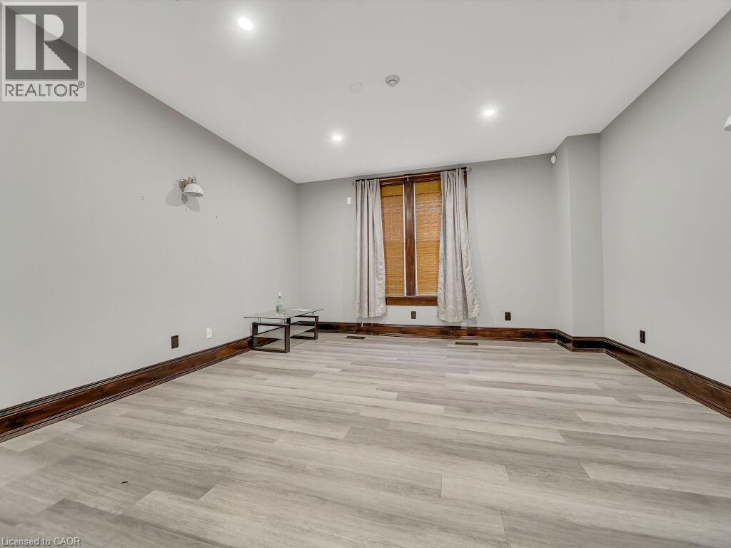 561 Queen Street S, Kitchener, Ontario  N2G 1W9 - Photo 13 - 40763110