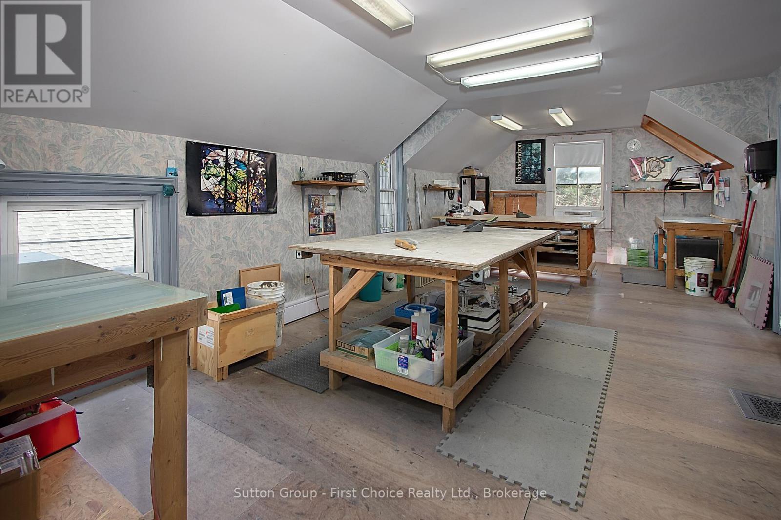 97 Wharncliffe Road S, London South, Ontario  N6J 2K2 - Photo 10 - X12368622