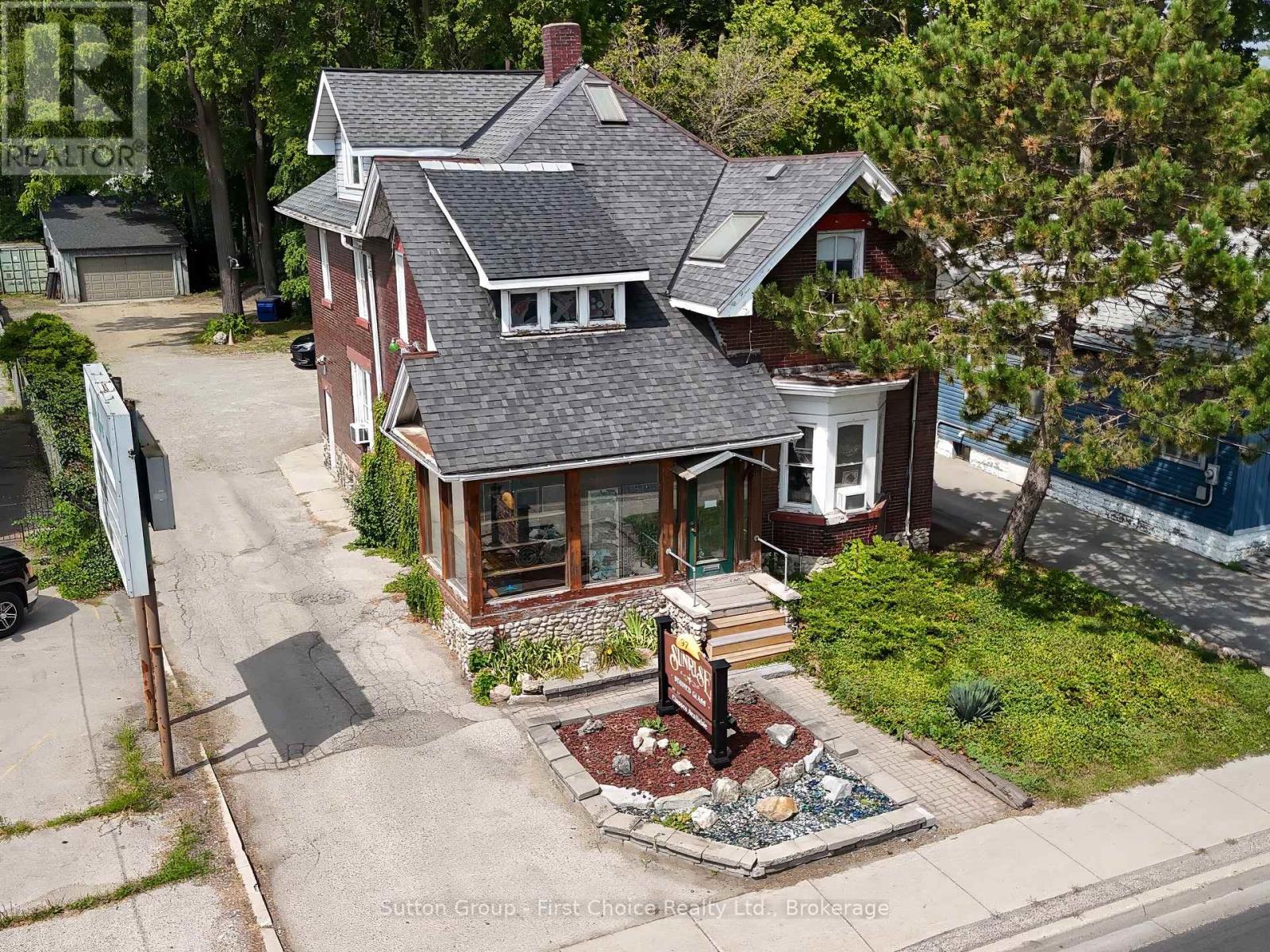 97 Wharncliffe Road S, London South, Ontario  N6J 2K2 - Photo 2 - X12368622