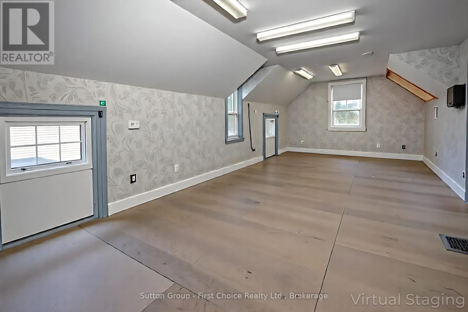 97 Wharncliffe Road S, London South, Ontario  N6J 2K2 - Photo 9 - X12368622