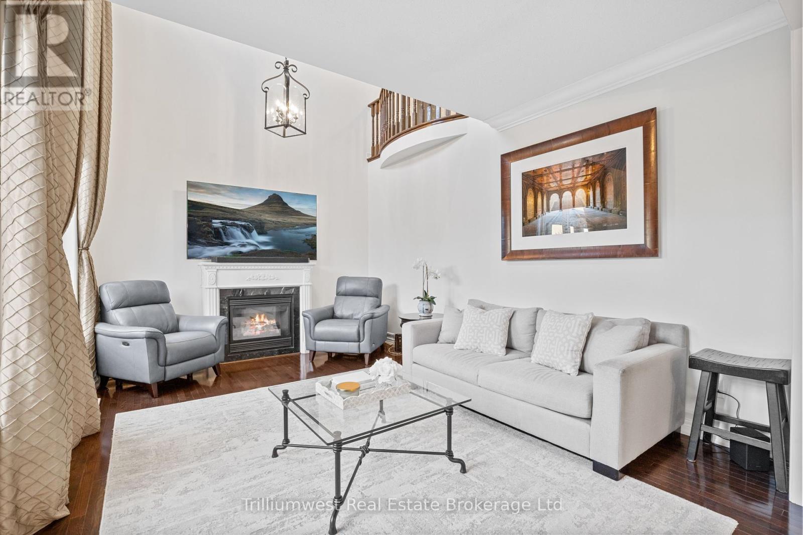 227 Beechtree Crescent, Oakville, Ontario  L6L 0A5 - Photo 16 - W12368722