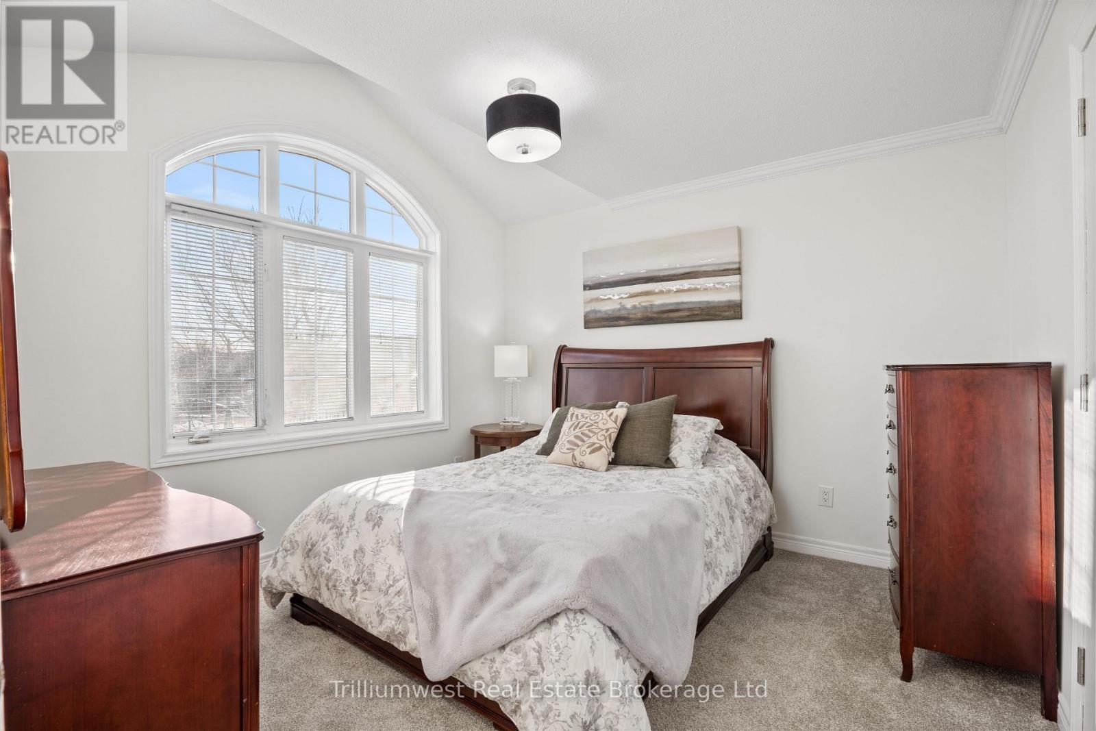 227 Beechtree Crescent, Oakville, Ontario  L6L 0A5 - Photo 25 - W12368722