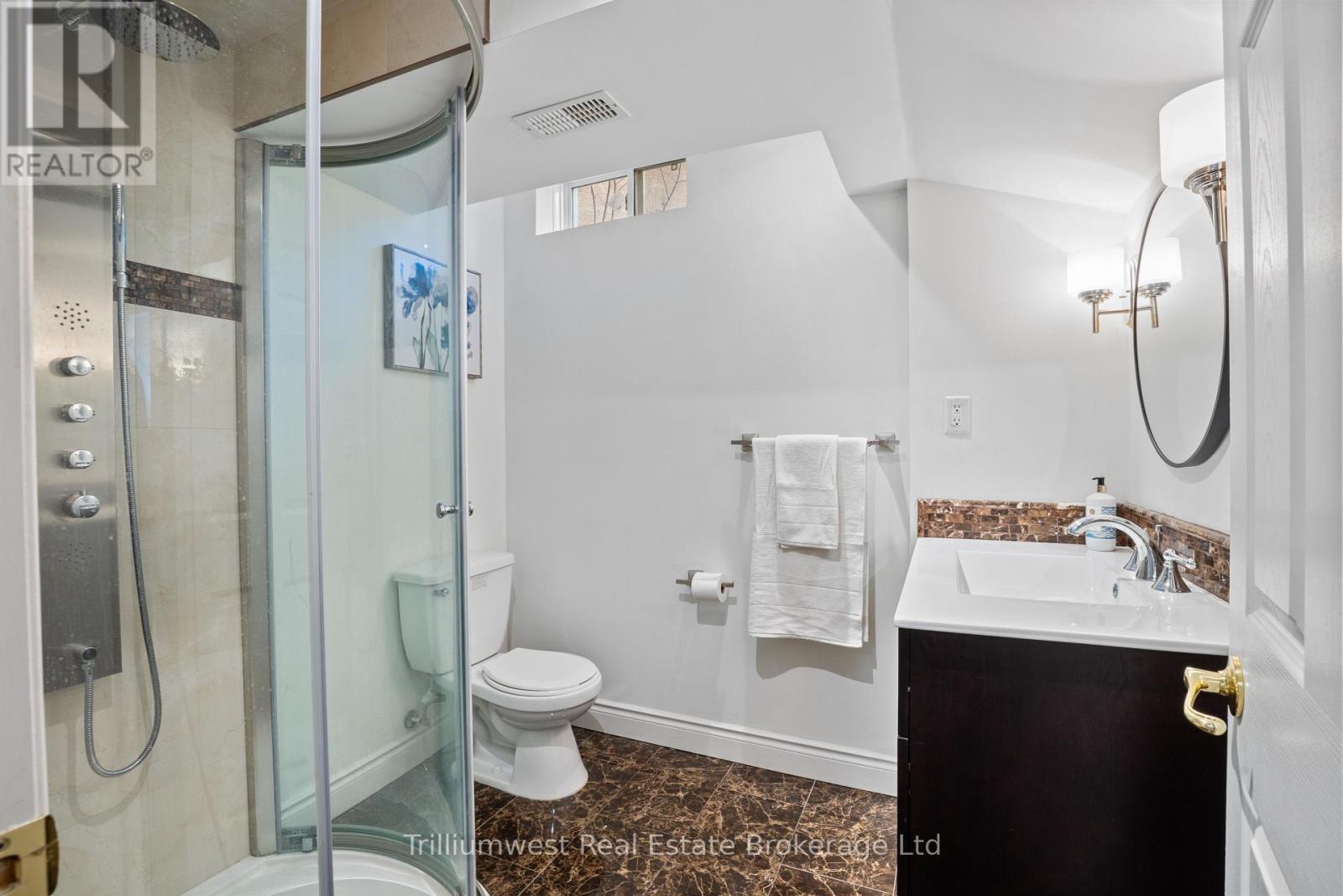 227 Beechtree Crescent, Oakville, Ontario  L6L 0A5 - Photo 29 - W12368722