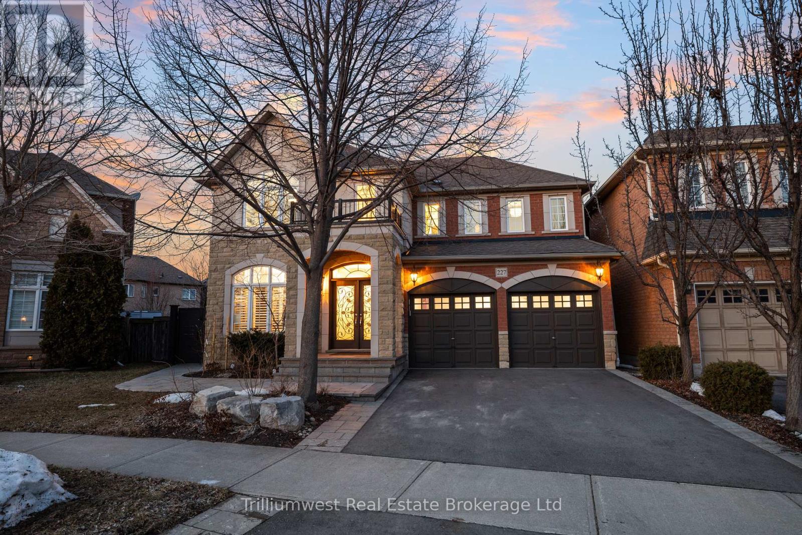 227 Beechtree Crescent, Oakville, Ontario  L6L 0A5 - Photo 45 - W12368722