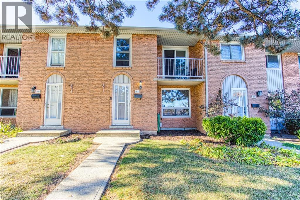 151 Gateshead Crescent Unit# 37, Stoney Creek, Ontario  L8G 3W1 - Photo 1 - 40762445