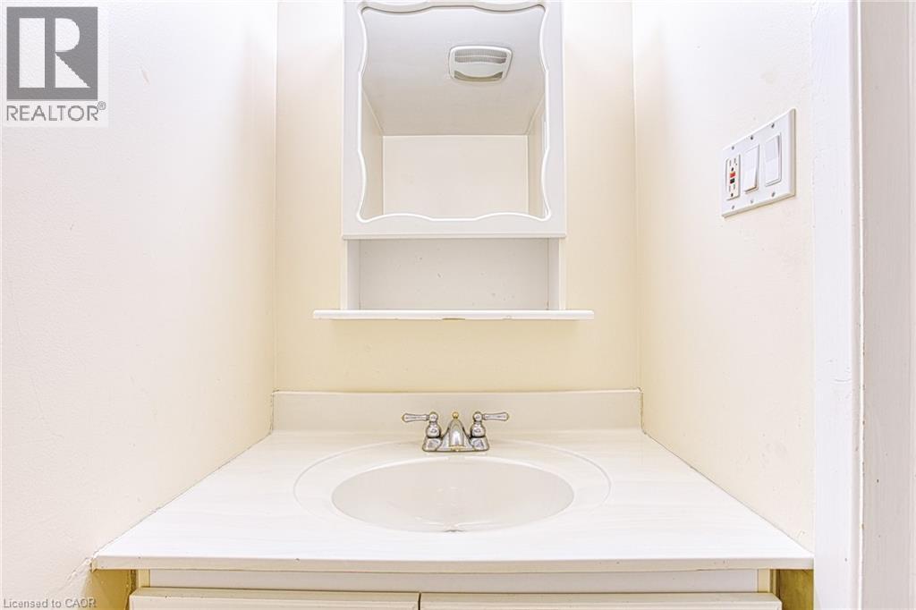 151 Gateshead Crescent Unit# 37, Stoney Creek, Ontario  L8G 3W1 - Photo 13 - 40762445
