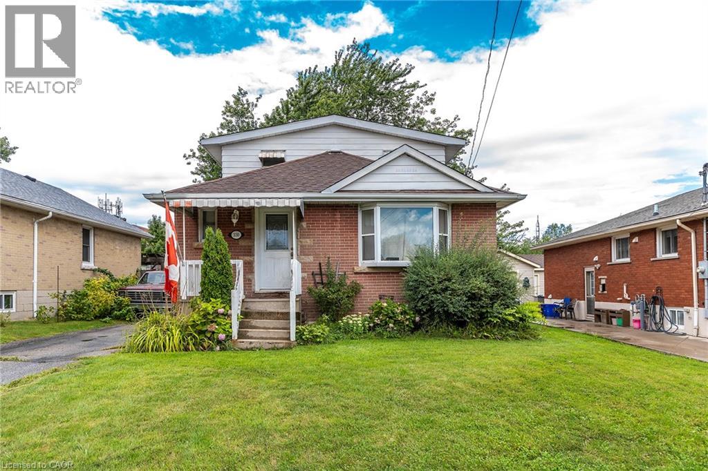 330 East 15th Street, Hamilton, Ontario  L9A 4G5 - Photo 1 - 40764402