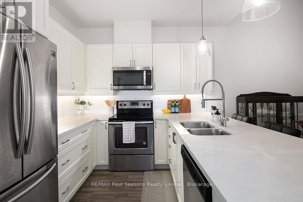 4 Sutton Lane, Collingwood, Ontario  L9Y 5B4 - Photo 7 - S12369092