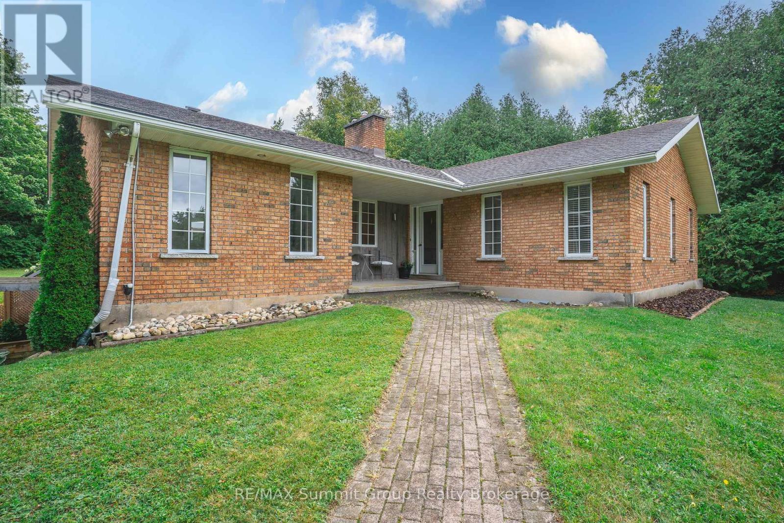 189 Stone Hill Road, West Grey, Ontario  N0G 1R0 - Photo 2 - X12369125