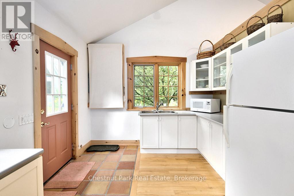 360605 160 Road, Grey Highlands, Ontario  N0C 1H0 - Photo 43 - X12369164