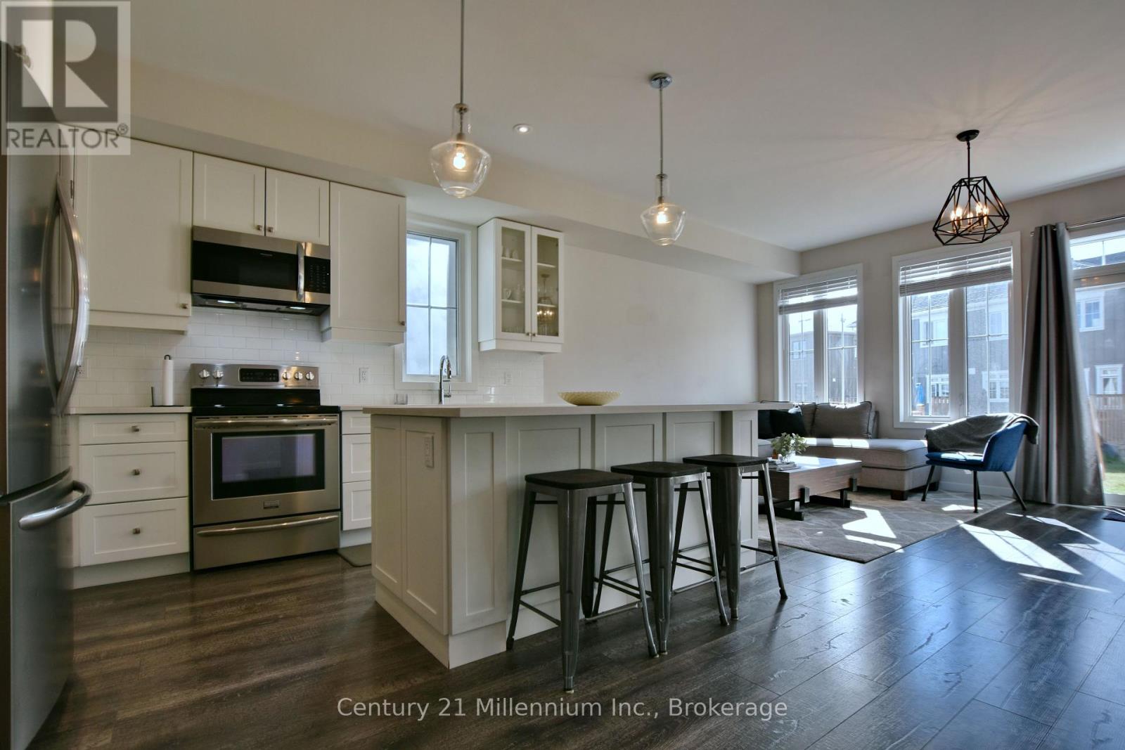 349 Yellow Birch Crescent, Blue Mountains, Ontario  L9Y 0R4 - Photo 10 - X12369192