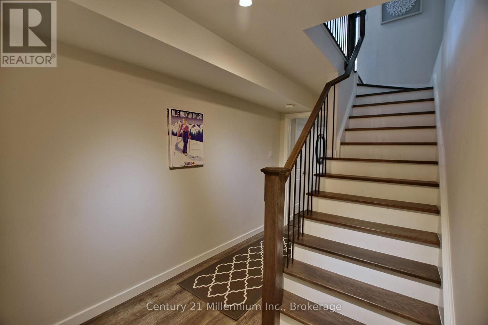 349 Yellow Birch Crescent, Blue Mountains, Ontario  L9Y 0R4 - Photo 41 - X12369192