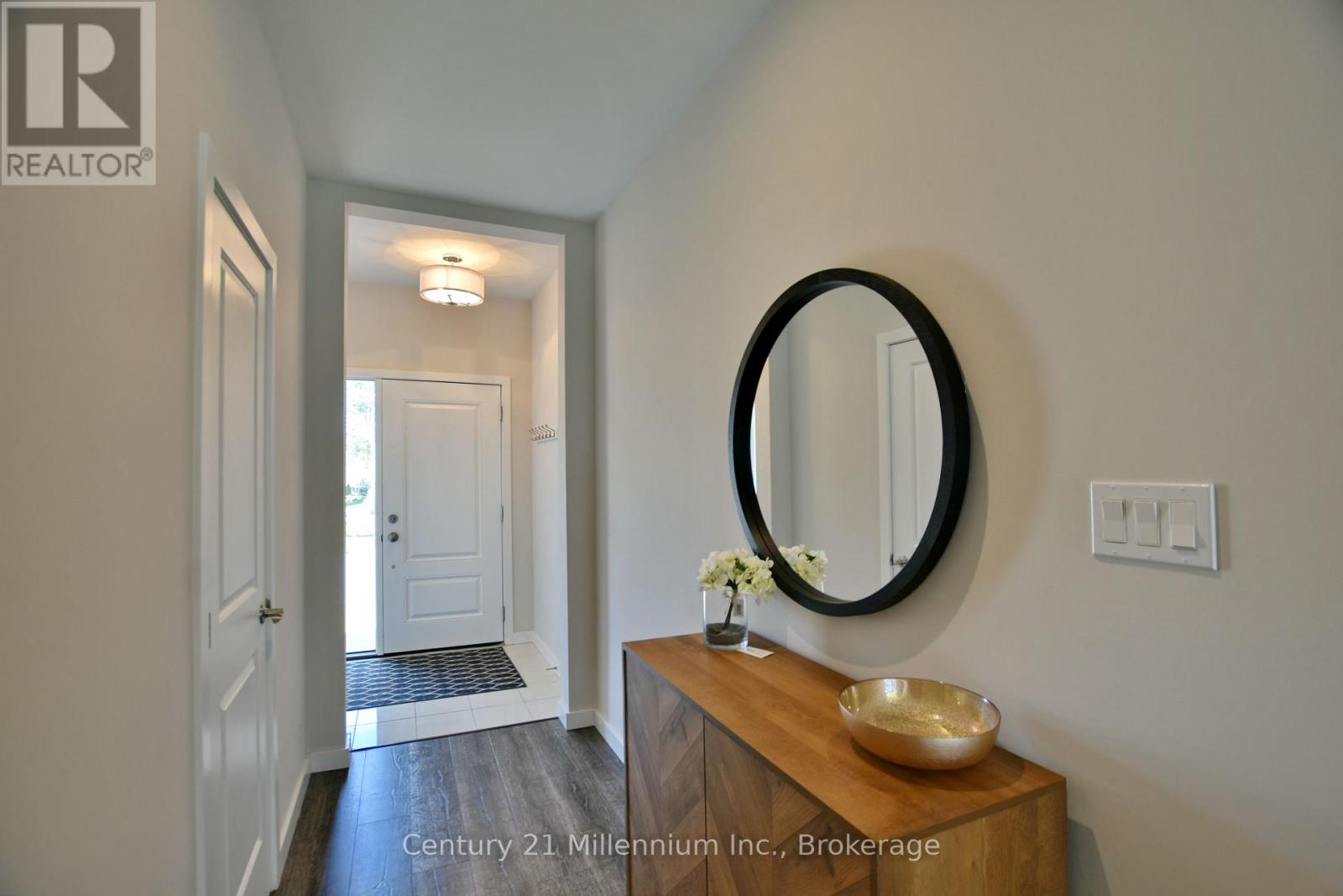 349 Yellow Birch Crescent, Blue Mountains, Ontario  L9Y 0R4 - Photo 7 - X12369192