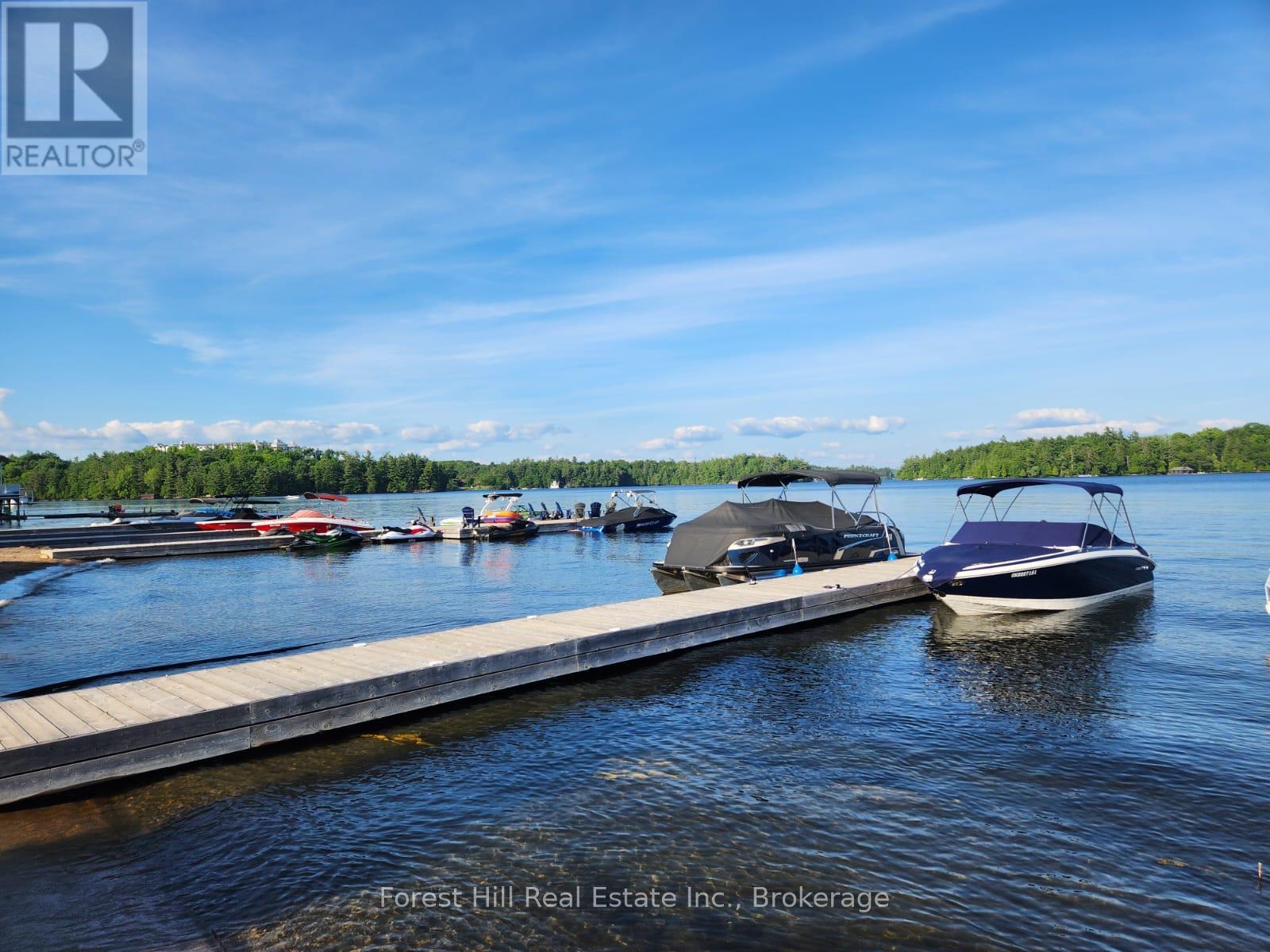 Unit 16 - 2054 Peninsula Road, Muskoka Lakes, Ontario  P0B 1G0 - Photo 22 - X12369294