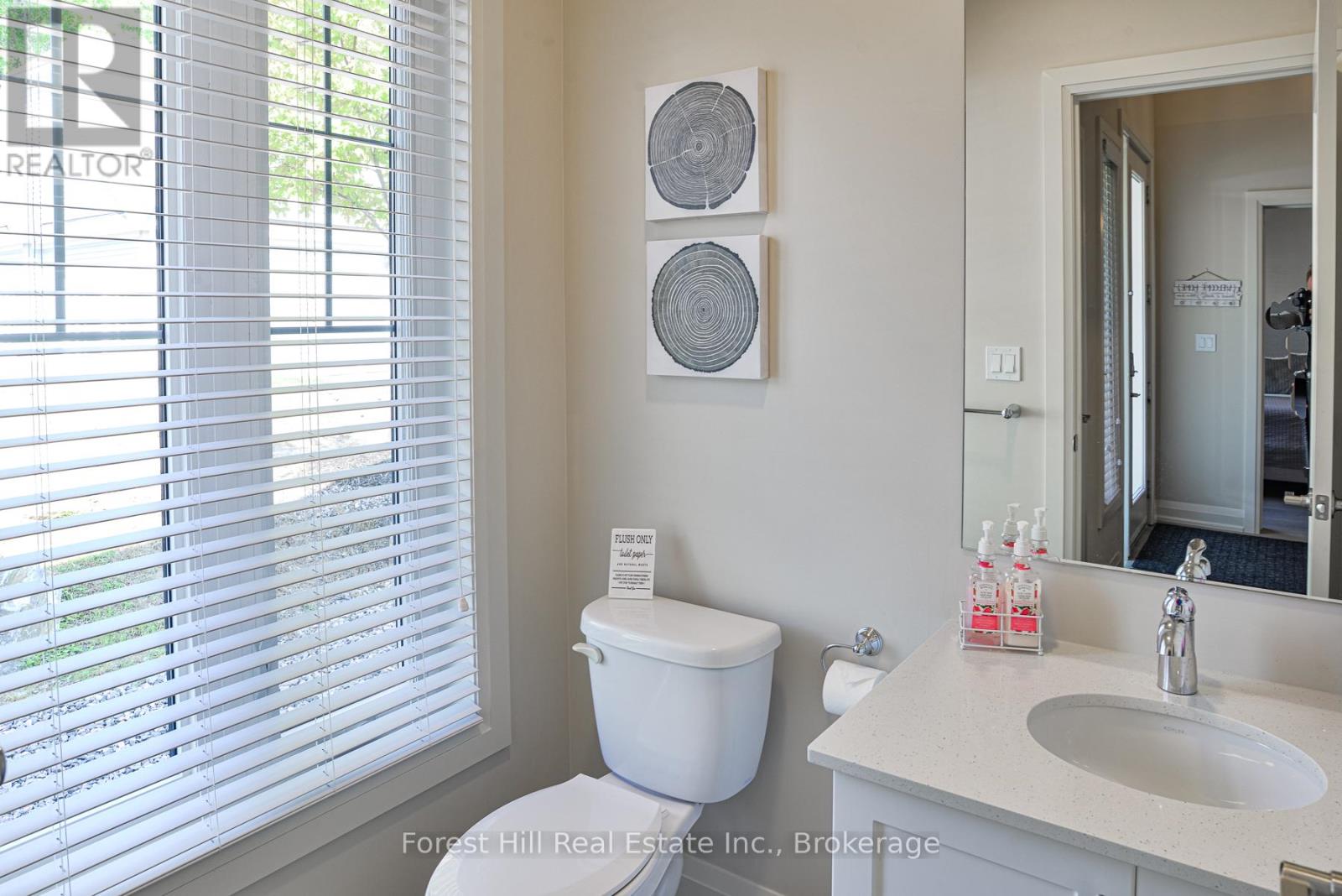 Unit 16 - 2054 Peninsula Road, Muskoka Lakes, Ontario  P0B 1G0 - Photo 7 - X12369294