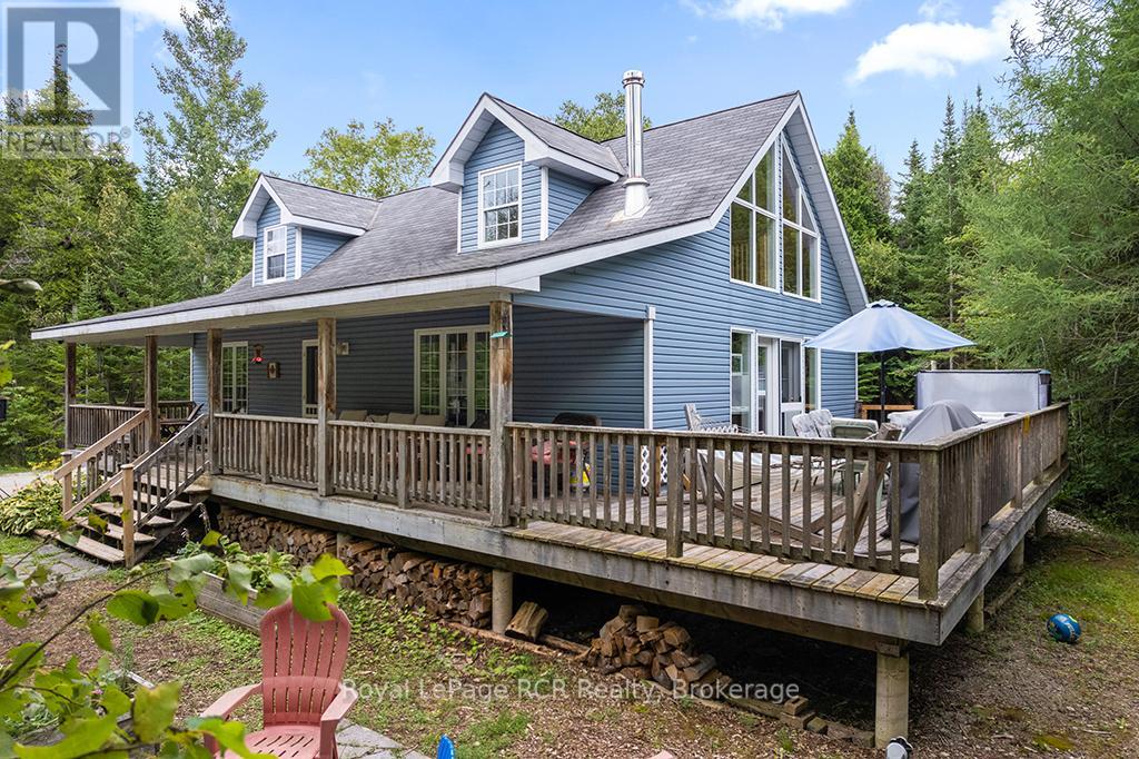 127 Lakewood Country Lane, Northern Bruce Peninsula, Ontario  N0H 1W0 - Photo 1 - X12369317