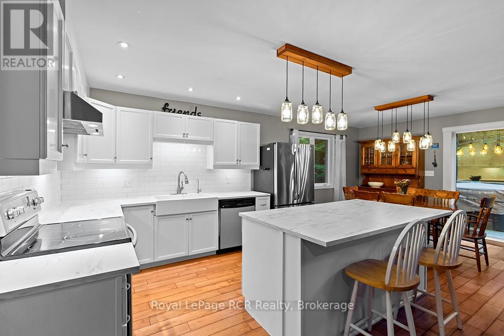 127 Lakewood Country Lane, Northern Bruce Peninsula, Ontario  N0H 1W0 - Photo 15 - X12369317