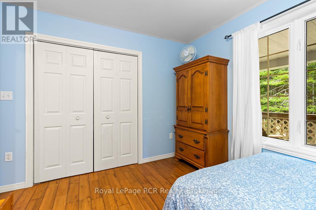 127 Lakewood Country Lane, Northern Bruce Peninsula, Ontario  N0H 1W0 - Photo 20 - X12369317