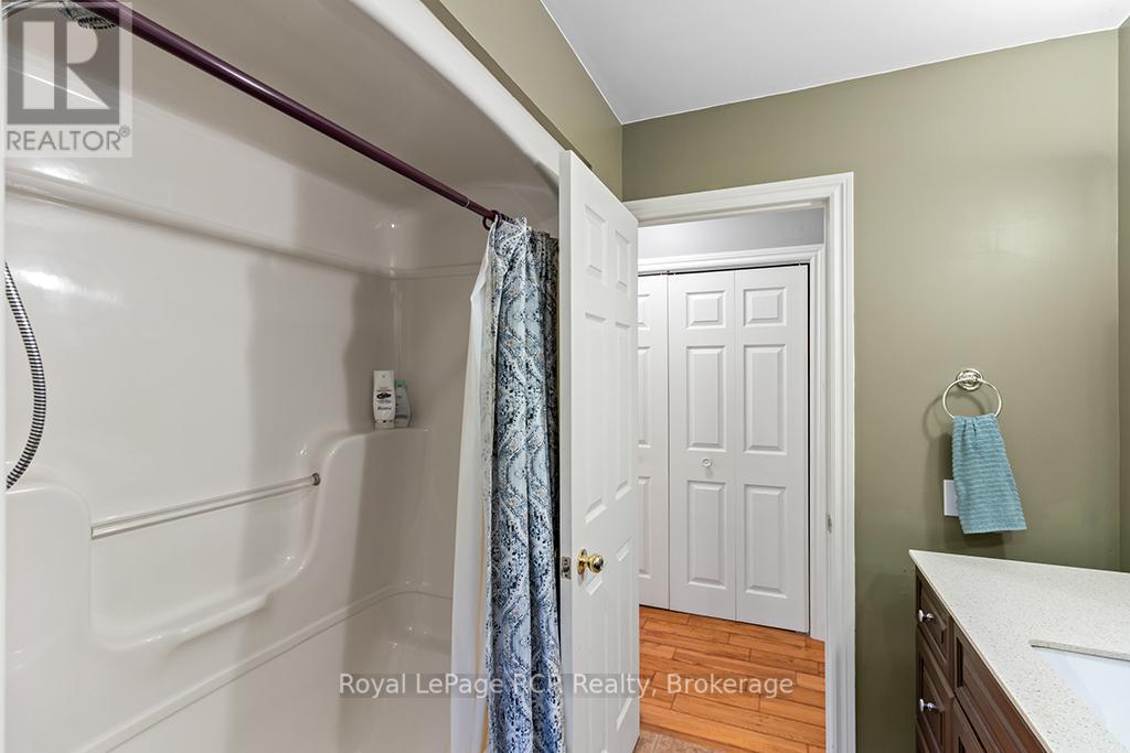 127 Lakewood Country Lane, Northern Bruce Peninsula, Ontario  N0H 1W0 - Photo 22 - X12369317