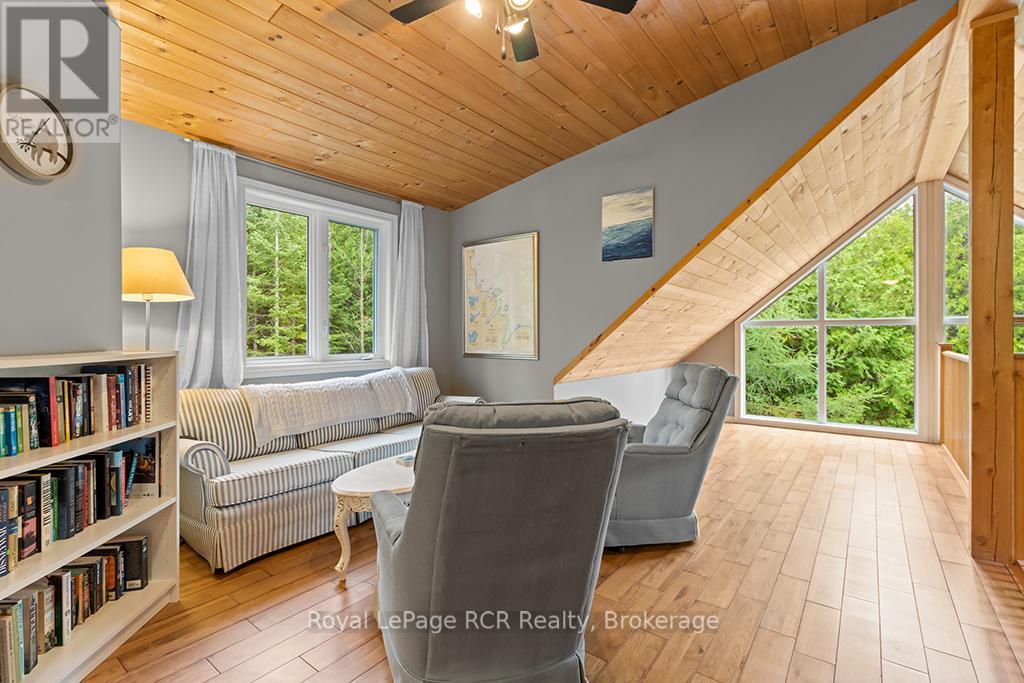127 Lakewood Country Lane, Northern Bruce Peninsula, Ontario  N0H 1W0 - Photo 25 - X12369317