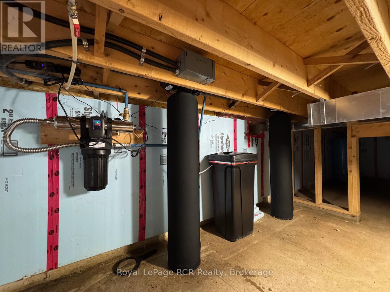 127 Lakewood Country Lane, Northern Bruce Peninsula, Ontario  N0H 1W0 - Photo 32 - X12369317