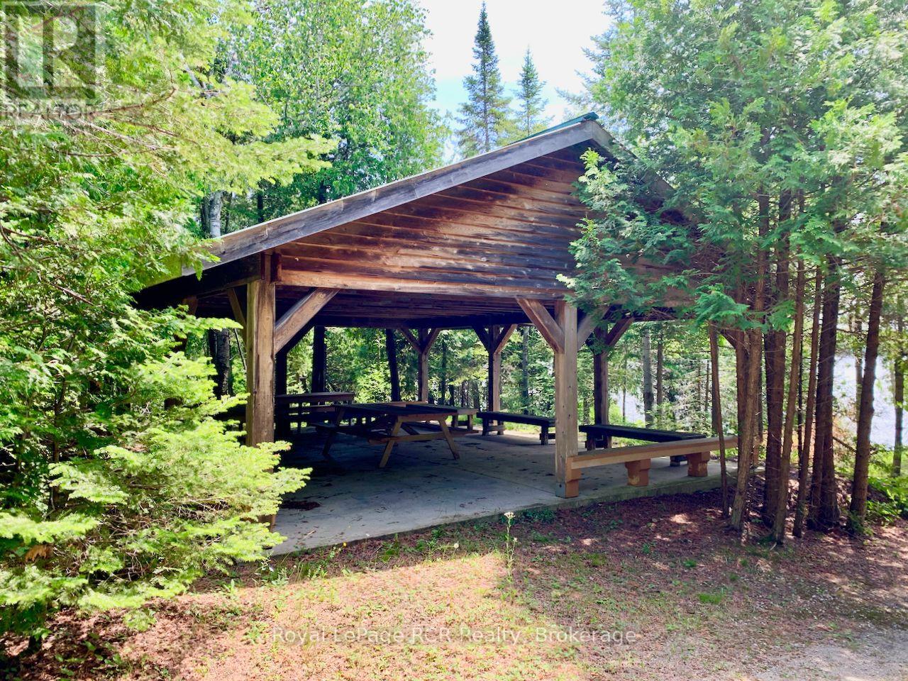 127 Lakewood Country Lane, Northern Bruce Peninsula, Ontario  N0H 1W0 - Photo 45 - X12369317